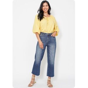 JUDY BLUE Wide Leg Cropped Raw Hem Back Pocket Embroidery Denim Capris